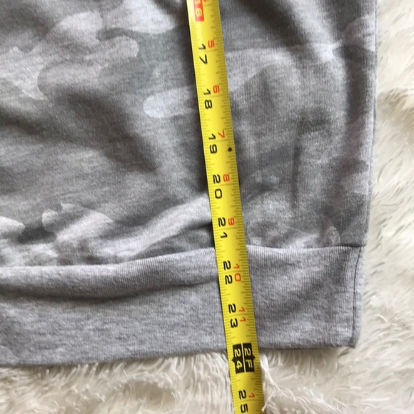 Cameo Sweatshirt Hoodie - Picture 7 of 8